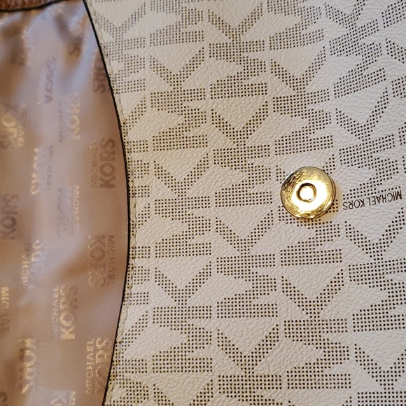 Michael kors handbag - Picture 11 of 14